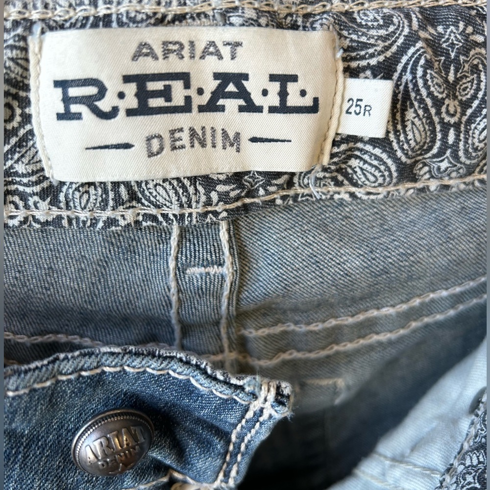 WOMENS ARIATS JEANS😻 - Picture 2 of 4